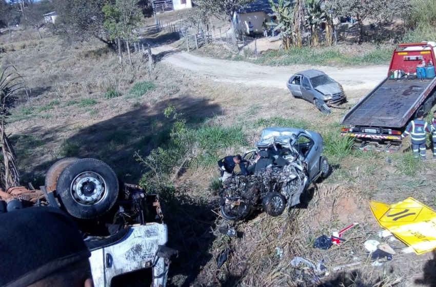  Acidente deixa mortos e feridos na BR-262 próximo a Nova Serrana; policiais estão entre as vítimas