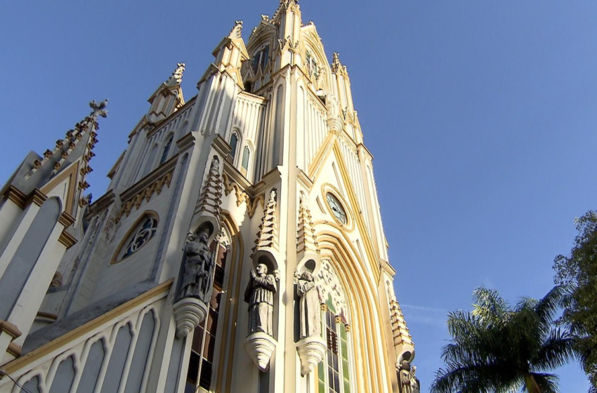  Na hora da missa, mulher é furtada dentro da Basílica de Lourdes, em Belo Horizonte