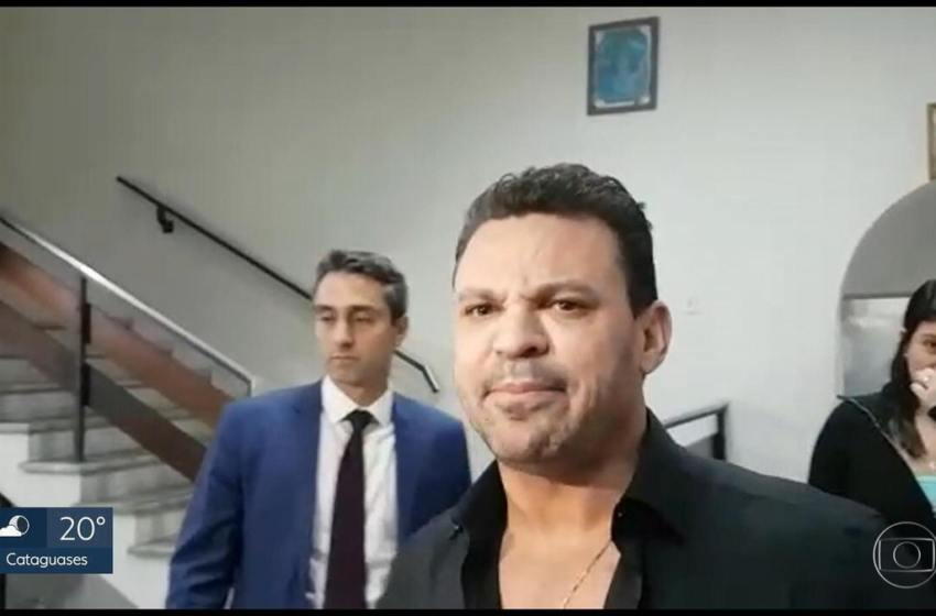  Suspeito de estelionato, sertanejo Eduardo Costa presta depoimento em Belo Horizonte